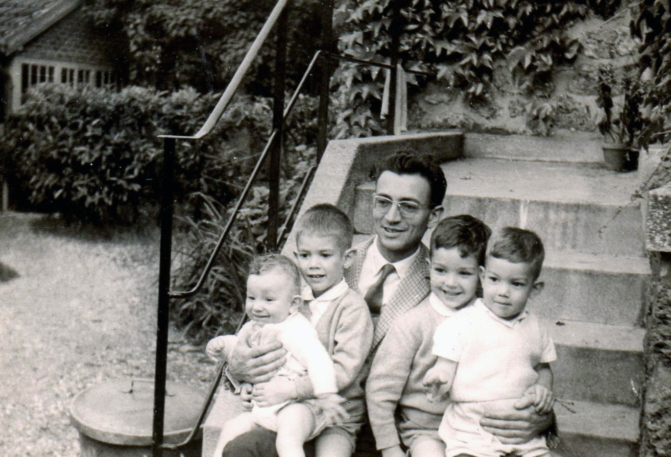 Le chesnay P MP  et ses quatre premiers fils années 60